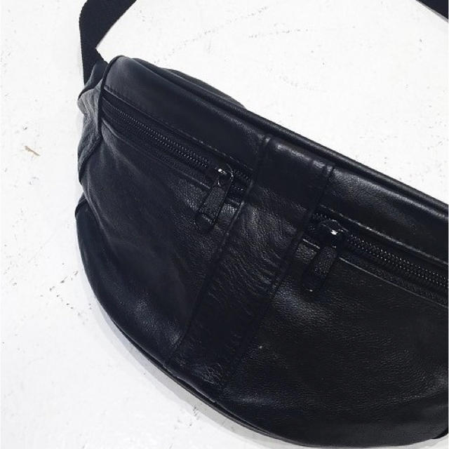 TODAYFUL(トゥデイフル)のLeather Waist Pouch レザーウエストポーチ TODAYFUL レディースのバッグ(ボディバッグ/ウエストポーチ)の商品写真