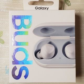 ギャラクシー(Galaxy)の【新品未開封】SAMSUNG Galaxy Buds ホワイト(ヘッドフォン/イヤフォン)