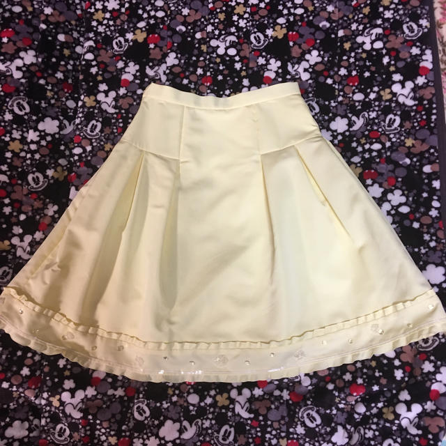 TO BE CHIC(トゥービーシック)のトゥビーシックのスカート レディースのスカート(ひざ丈スカート)の商品写真