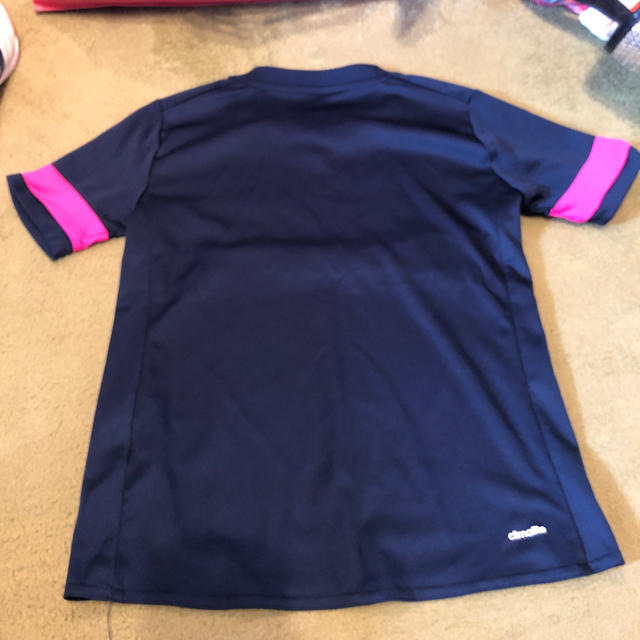 adidas(アディダス)のadidas 子供用 Tシャツ 130 キッズ/ベビー/マタニティのキッズ服男の子用(90cm~)(Tシャツ/カットソー)の商品写真