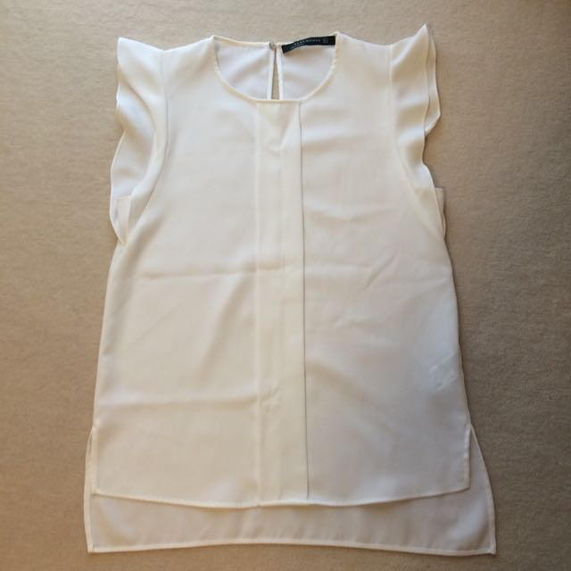 ZARA(ザラ)のZARA  ノースリーブフリルブラウス レディースのトップス(シャツ/ブラウス(半袖/袖なし))の商品写真