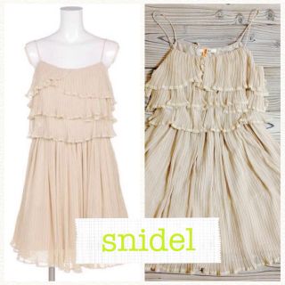 スナイデル(SNIDEL)のsnidelフリルプリーツワンピース(ミニワンピース)