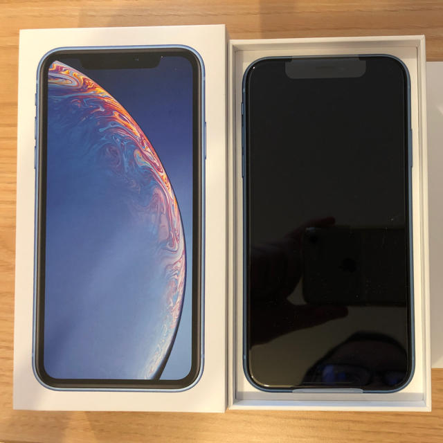 iPhone(アイフォーン)のIPhone XR 64GB Blue新品simフリー スマホ/家電/カメラのスマートフォン/携帯電話(スマートフォン本体)の商品写真