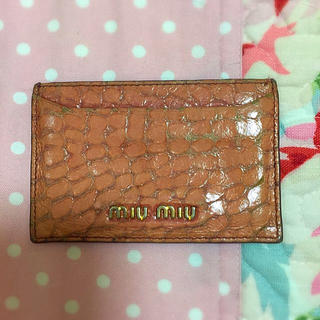 ミュウミュウ(miumiu)のmiu miu パスケース(名刺入れ/定期入れ)