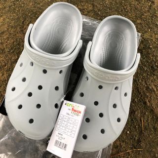 クロックス(crocs)のクロックス サンダル グレイ新品 27cm(サンダル)