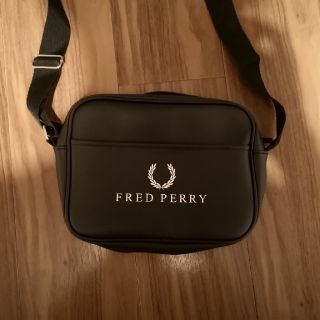 フレッドペリー(FRED PERRY)の値下げ！　新品！　未使用　フレットペリー　ミニショルダーバッグ(ショルダーバッグ)