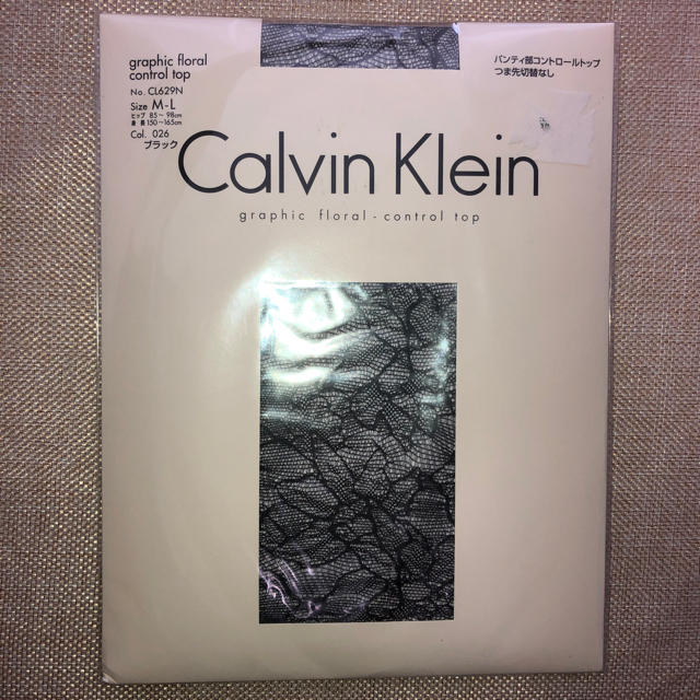 Calvin Klein(カルバンクライン)の花柄ストッキング 黒 レディースのレッグウェア(タイツ/ストッキング)の商品写真