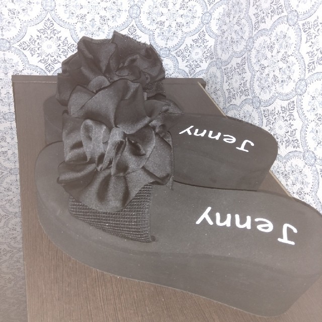 黒の厚底サンダル レディースの靴/シューズ(サンダル)の商品写真
