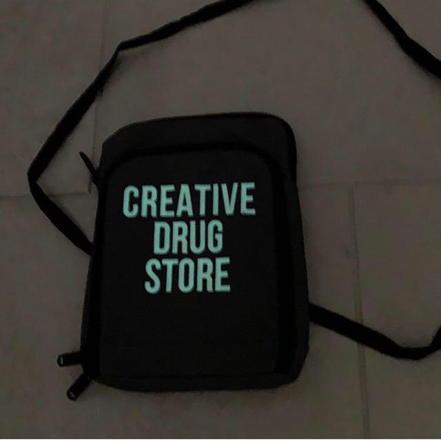 最安値 creative drug store ショルダーバックの通販 by ニコ's shop