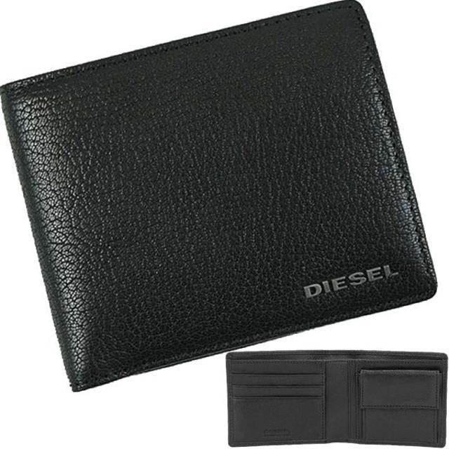 DIESEL(ディーゼル)の【新品】 ディーゼル 二つ折り財布 メタルロゴ レザー メンズのファッション小物(折り財布)の商品写真