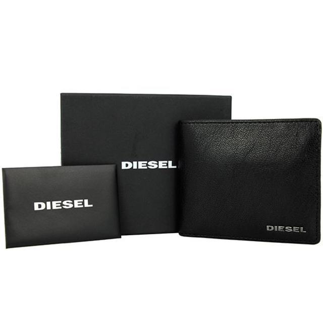 DIESEL(ディーゼル)の【新品】 ディーゼル 二つ折り財布 メタルロゴ レザー メンズのファッション小物(折り財布)の商品写真