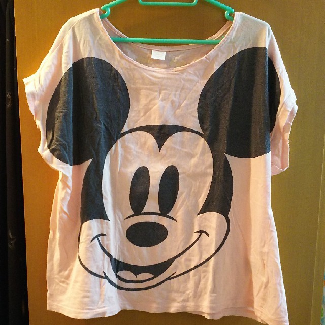 Disney(ディズニー)の【Disney】Tシャツ、カットソー レディースのトップス(カットソー(半袖/袖なし))の商品写真