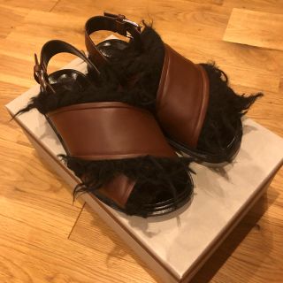 マルニ(Marni)のコモディ様  新品マルニ サンダル ファー(サンダル)