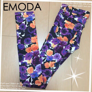 エモダ(EMODA)のEMODA♡アートフラワーパギンス♡(スキニーパンツ)