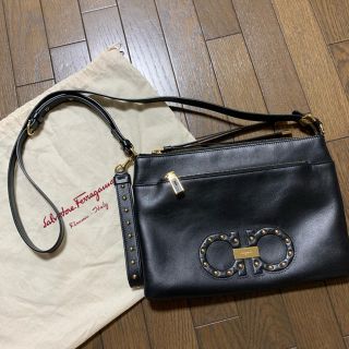 サルヴァトーレフェラガモ(Salvatore Ferragamo)のサルヴァトーレフェラガモ クラッチ兼ショルダーバッグ(ショルダーバッグ)