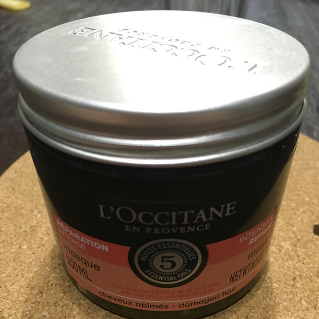 L'OCCITANE(ロクシタン)のロクシタン LOCCITANE ファイブハーブスリペアリングヘアマスク200ml コスメ/美容のヘアケア/スタイリング(ヘアパック/ヘアマスク)の商品写真