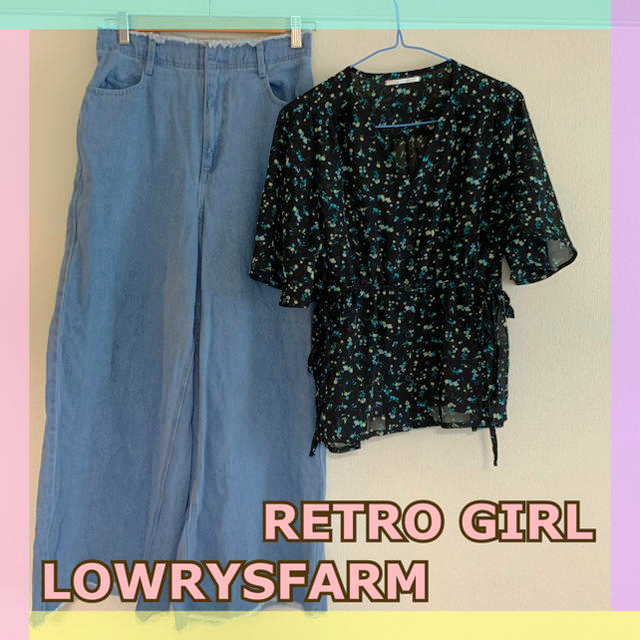 LOWRYS FARM(ローリーズファーム)の花柄ブラウス×デニムワイドパンツ レディースのパンツ(デニム/ジーンズ)の商品写真