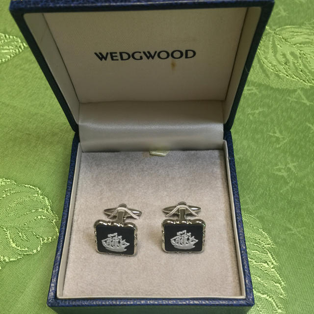 WEDGWOOD(ウェッジウッド)のWEDGWOOD ウェッジウッド カフスボタン 箱入り メンズのファッション小物(カフリンクス)の商品写真