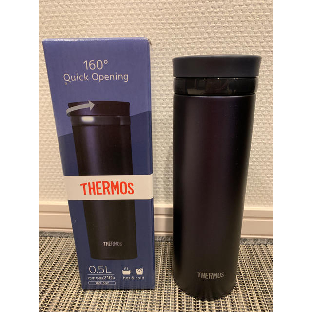 THERMOS(サーモス)の【値下げしました】サーモス  真空断熱ケータイマグ 0.5L ダークネイビー インテリア/住まい/日用品のキッチン/食器(弁当用品)の商品写真