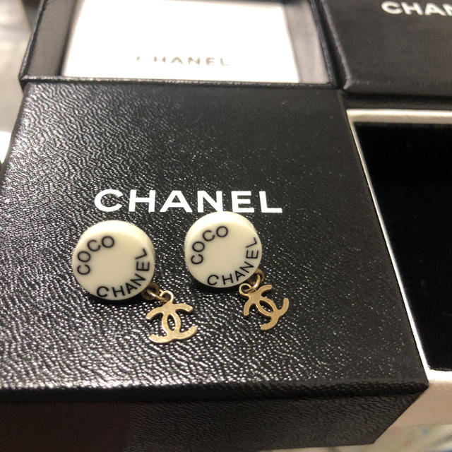 CHANEL ピアス