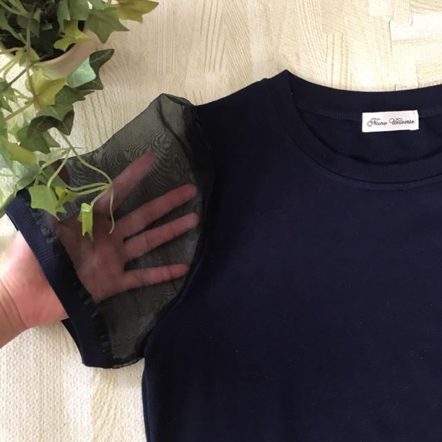 nano・universe(ナノユニバース)の美品 ナノユニバース オーガンジーパフスリーブ 半袖カットソー Tシャツ 紺 レディースのトップス(Tシャツ(半袖/袖なし))の商品写真