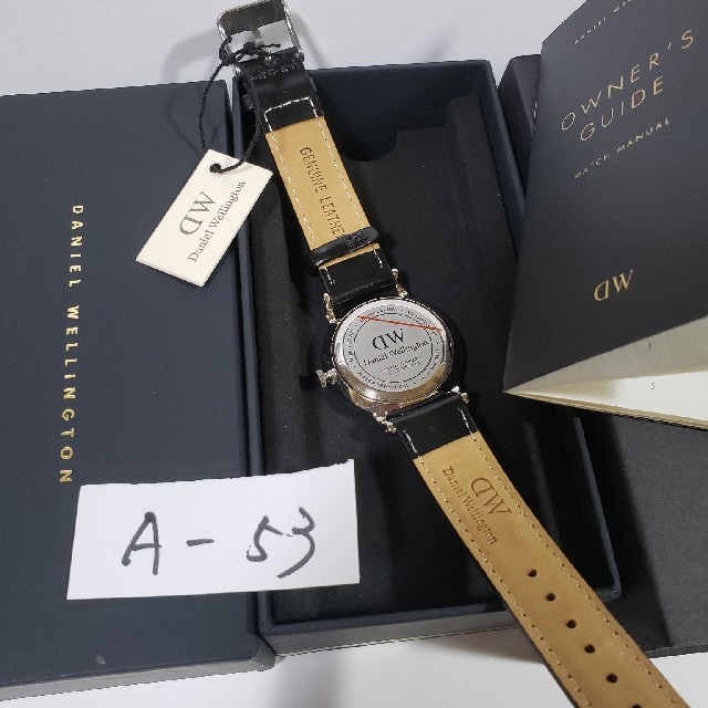 Daniel Wellington(ダニエルウェリントン)のA-53新品34mm❤ダニエルウェリントン♥ユニセックス白♥激安価格♥送料無料 レディースのファッション小物(腕時計)の商品写真
