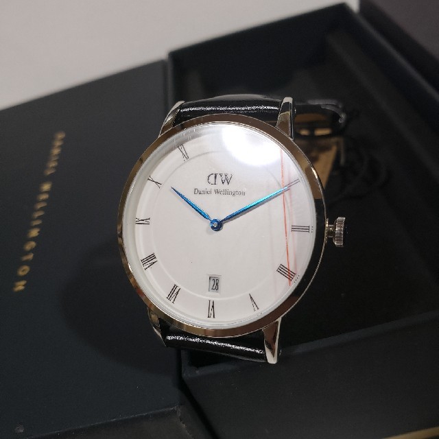 Daniel Wellington(ダニエルウェリントン)のA-53新品34mm❤ダニエルウェリントン♥ユニセックス白♥激安価格♥送料無料 レディースのファッション小物(腕時計)の商品写真