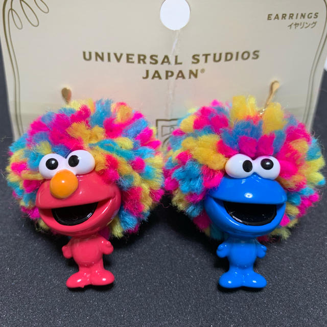 SESAME STREET(セサミストリート)のセサミ USJ クッキーモンスター&エルモ イヤリング レディースのアクセサリー(イヤリング)の商品写真