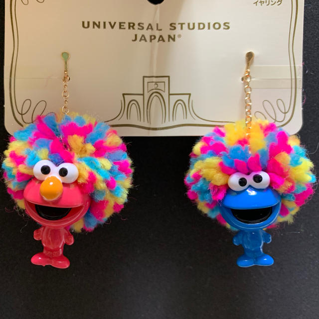 SESAME STREET(セサミストリート)のセサミ USJ クッキーモンスター&エルモ イヤリング レディースのアクセサリー(イヤリング)の商品写真