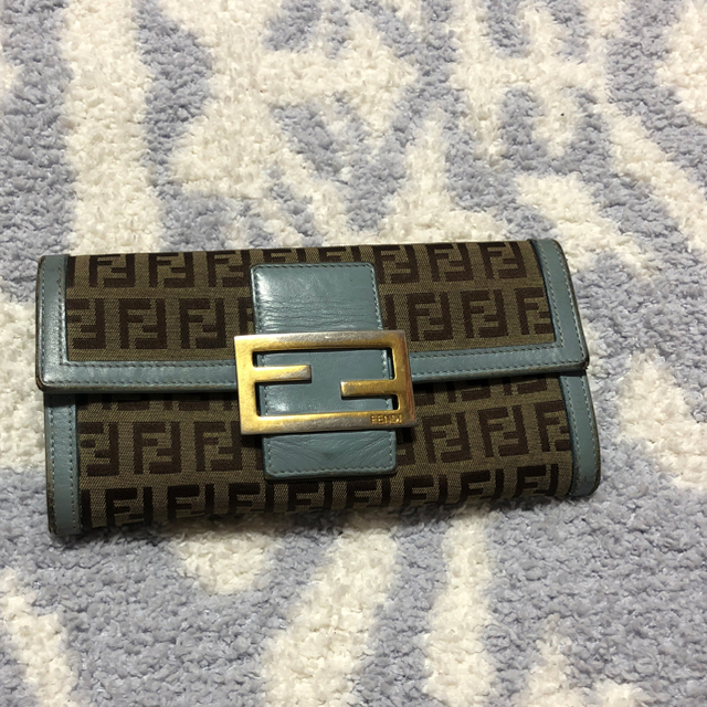 FENDI(フェンディ)のFENDI 長財布 中古 レディースのファッション小物(財布)の商品写真