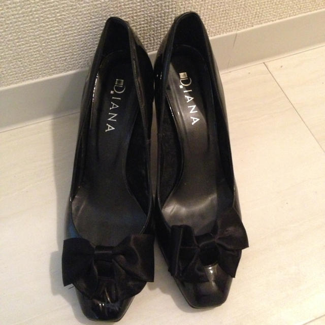 DIANA(ダイアナ)のダイアナ パンプス 黒 レディースの靴/シューズ(ハイヒール/パンプス)の商品写真
