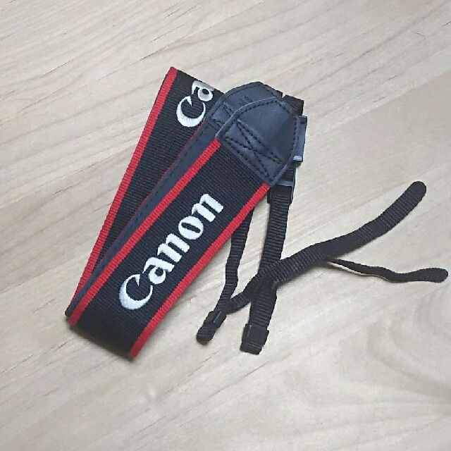 Canon(キヤノン)の【専用】【Canon】カメラ ネックストラップ スマホ/家電/カメラのカメラ(その他)の商品写真