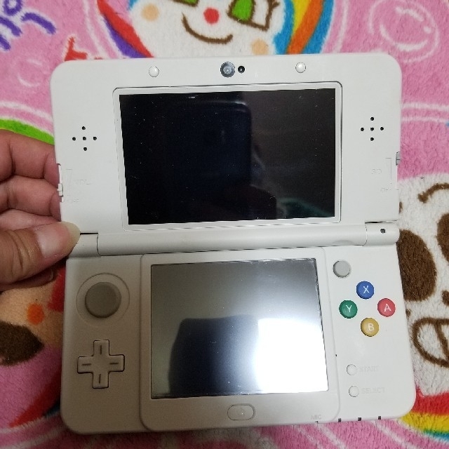 ニンテンドー3DS(ニンテンドー3DS)の3DS キティ－ちゃん【中古】 エンタメ/ホビーのゲームソフト/ゲーム機本体(携帯用ゲーム機本体)の商品写真