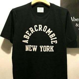 アバクロンビーアンドフィッチ(Abercrombie&Fitch)の【新品】アバクロ【Medium/Black 】アップリケTシャツ(Tシャツ/カットソー(半袖/袖なし))