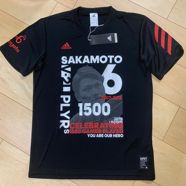 adidas(アディダス)のレア 坂本勇人 記念Tシャツ 1500安打 スポーツ/アウトドアの野球(応援グッズ)の商品写真