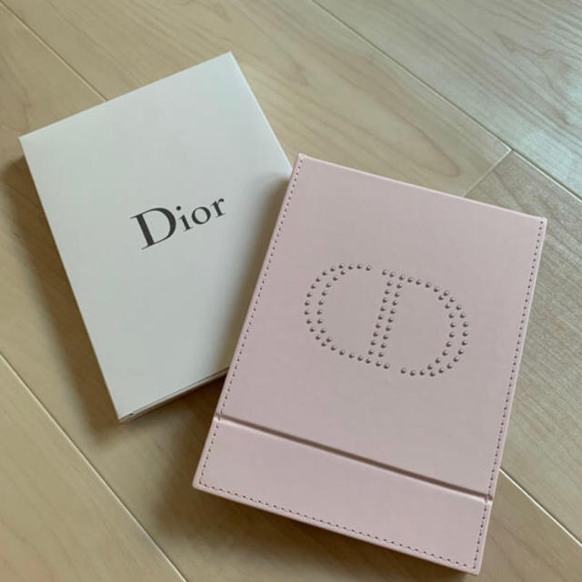 Dior(ディオール)の【新品 未使用】Dior 限定ノベルティ ミラー レディースのファッション小物(ミラー)の商品写真