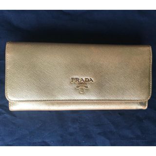 プラダ(PRADA)のPRADA プラダ ゴールドカラー長財布(財布)