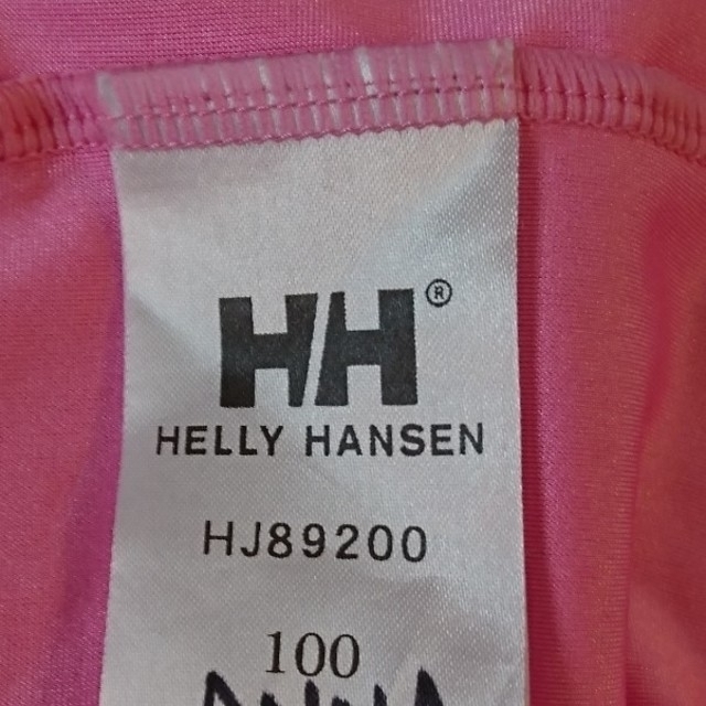 HELLY HANSEN(ヘリーハンセン)のヘリーハンセン ラッシュガード 女児 ピンク 100cm  キッズ/ベビー/マタニティのキッズ服女の子用(90cm~)(水着)の商品写真