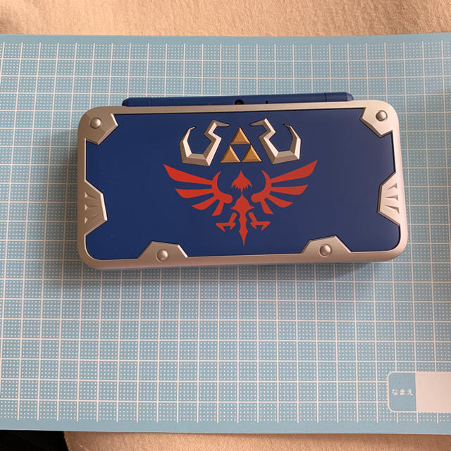 new Nintendo 2DS HYLIAN SHIELD EDITIONゲームソフト/ゲーム機本体