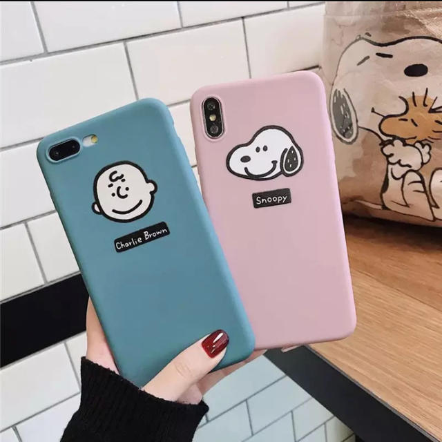 SNOOPY(スヌーピー)のスヌーピー チャーリーブラウン iPhoneケース スマホ/家電/カメラのスマホアクセサリー(iPhoneケース)の商品写真