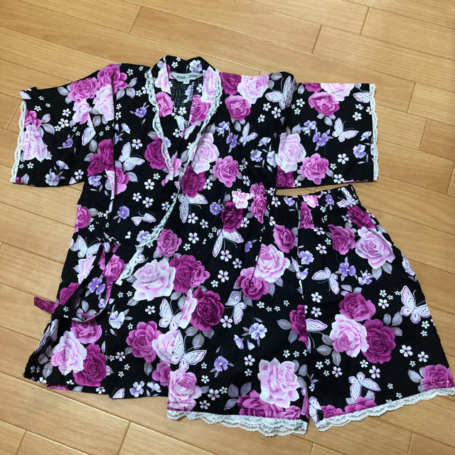 130cm女の子用甚平 キッズ/ベビー/マタニティのキッズ服女の子用(90cm~)(甚平/浴衣)の商品写真