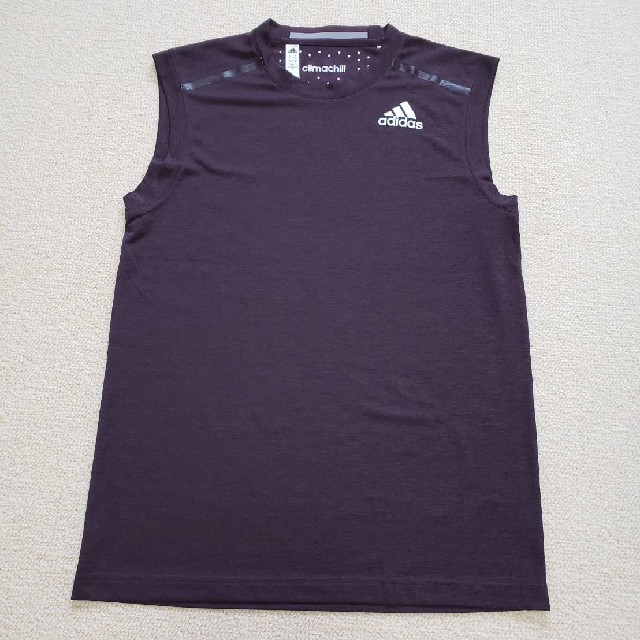 adidas(アディダス)のアディダス　ノースリーブ　メンズ　古着・美品　Ｌサイズ メンズのトップス(Tシャツ/カットソー(半袖/袖なし))の商品写真