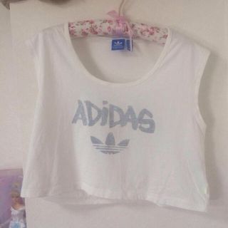 アディダス(adidas)のADIDAS Tシャツ(Tシャツ(半袖/袖なし))