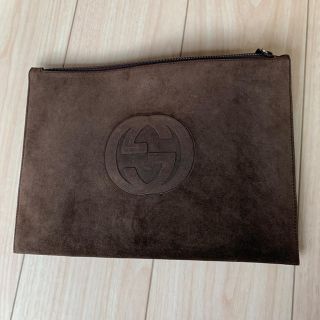 GUCCI(スエード ・ クラッチバッグ)のフリマアイテム一覧 GUCCI(スエード ・ クラッチバッグ)のフリマアイテム一覧