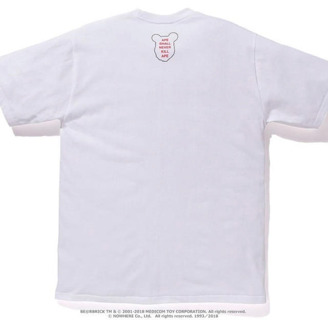 A BATHING APE(アベイシングエイプ)のXLサイズ BAPE×MEDICOM Tシャツ ネイビー&カモ柄 ① メンズのトップス(Tシャツ/カットソー(半袖/袖なし))の商品写真