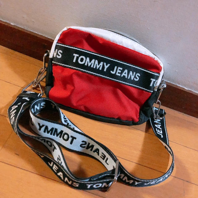 TOMMY HILFIGER(トミーヒルフィガー)のトミーヒルフィガー  ショルダーバック メンズのバッグ(ショルダーバッグ)の商品写真