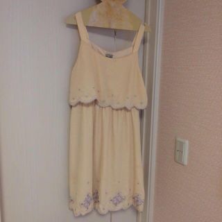 パラビオン(Par Avion)のパラビオン♡スカラップワンピ♡美品(ひざ丈ワンピース)