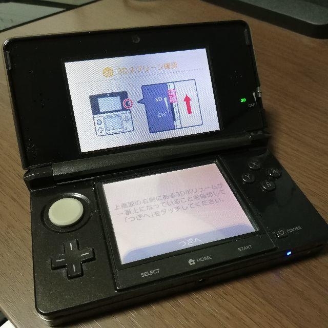 任天堂(ニンテンドウ)のニンテンドー3DS　ブラック エンタメ/ホビーのゲームソフト/ゲーム機本体(携帯用ゲーム機本体)の商品写真