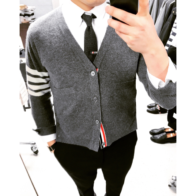 THOM BROWNE(トムブラウン)の【美品】ThomBrowne カシミヤ100%カーディガン メンズのトップス(カーディガン)の商品写真