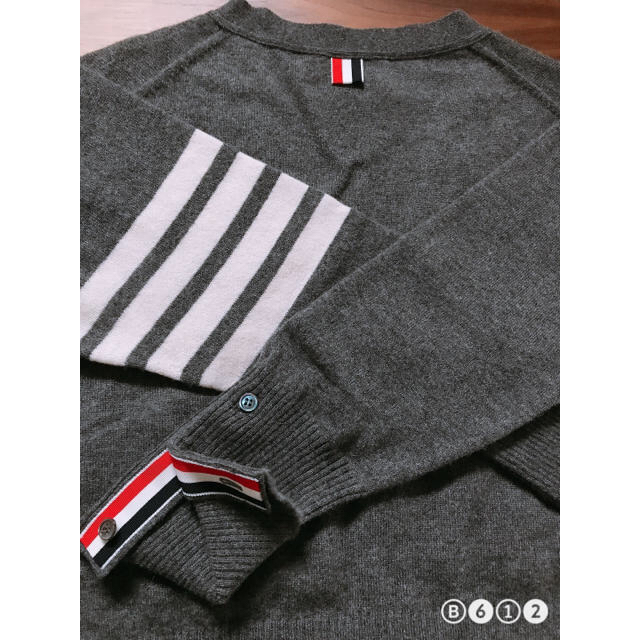 THOM BROWNE(トムブラウン)の【美品】ThomBrowne カシミヤ100%カーディガン メンズのトップス(カーディガン)の商品写真